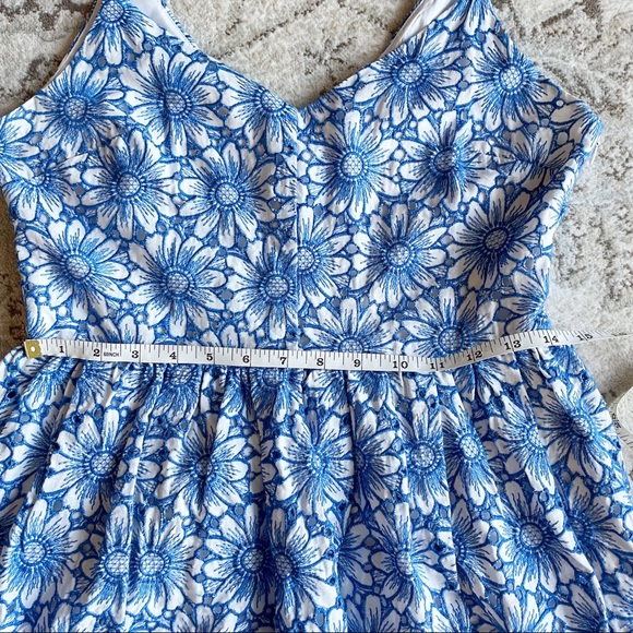 Simons CONTEMPORAINE Blue Daisy Print Cutout Embroidered Dress Size 4 - Picture 5 of 8